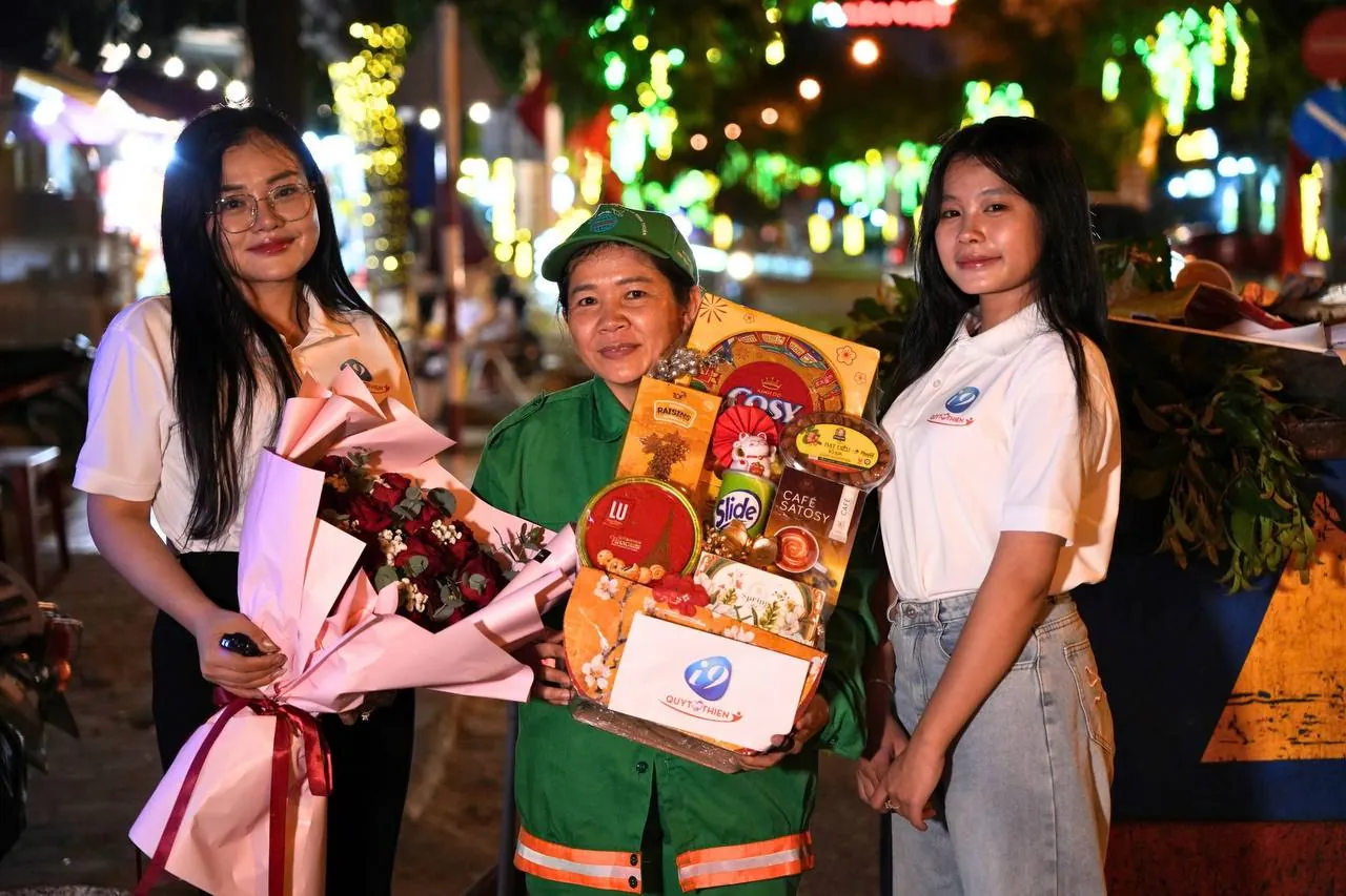 Biểu tượng điện thoại hotline Lode88